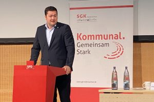 Dr. Thorsten Kornblum